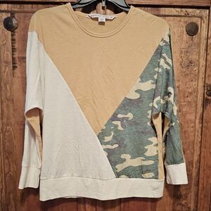 Vanilla Star Brand Size M Top Cream/Gold/Camo